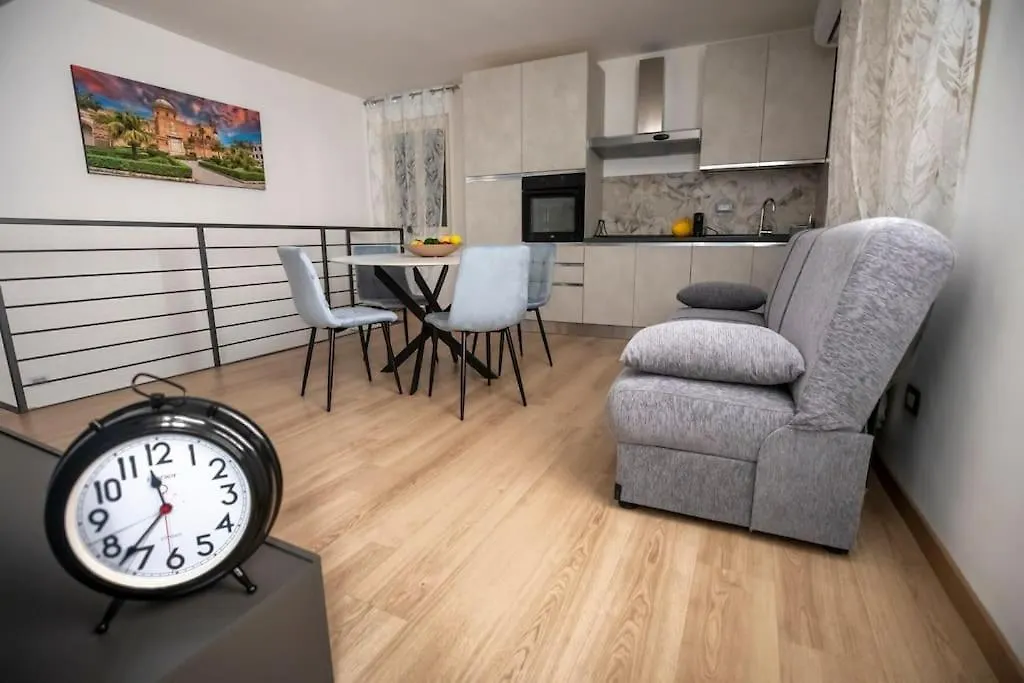 Holiday home D'Annunzio Apartment Palermo